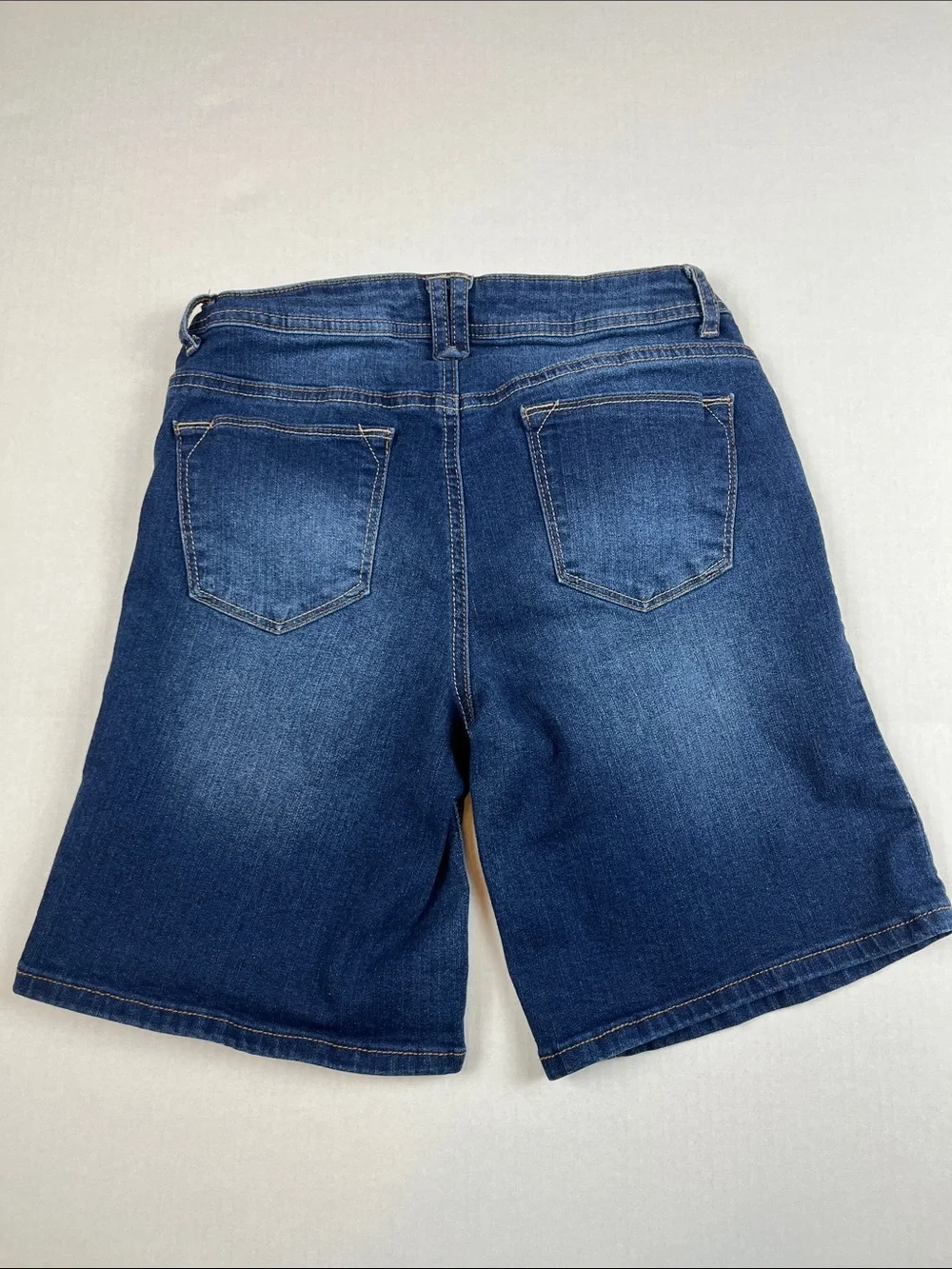 1822 Denim Shorts- size 6